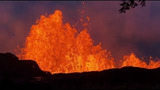 Вода и пламя: видеокадры «встречи» двух стихий на Гавайях