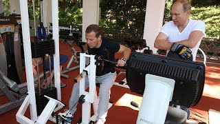 Дима + Володя! Путин и Медведев в спортзале