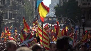 Сторонники независимости Каталонии вышли на акции протеста в годовщину референдума