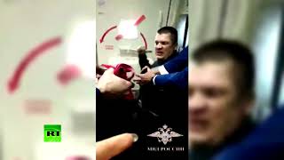 Задержание авиадебошира, ударившего бортпроводницу во время полёта из Санкт-Петербурга в Анталью (30.01.2019 17:12)