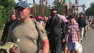 20 тысяч верующих вышли на Крестный ход из Каменца-Подольского в Почаев