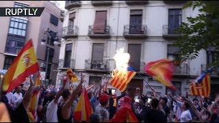 Испанские националисты сожгли флаг Каталонии в ходе протеста против референдума