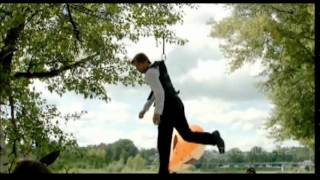 LÍBÁŠ JAKO ĎÁBEL (2012) první trailer