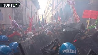 Столкновения участников антифашистского движения с полицией на улицах Болоньи (21.05.2019 22:33)