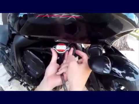 Come sostituire il liquido di raffreddamento della Yamaha Fazer FZ6