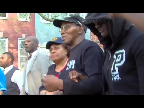 Feds investigating Baltimore man's death in police custody  (Brutality)