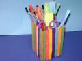 Manualidades faciles:  Como hacer un portalapiz colorido con materiales reciclados