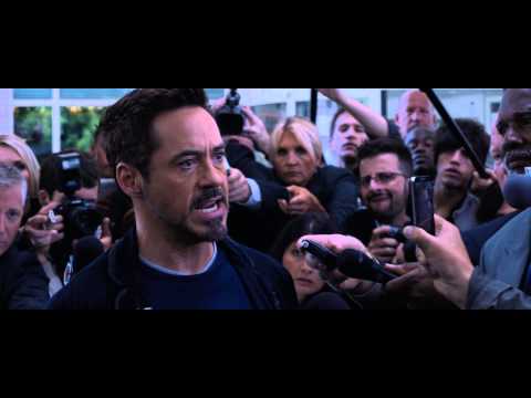 Tony Stark desafía al Mandarín Tony Stark desafía al Mandarín
