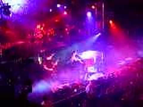 evanescence in houston oct 22 kfauer816 305 views 5 years ago amy lee sings