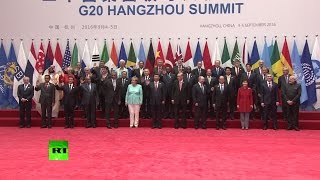 Путин принял участие в церемонии фотографирования глав стран G20