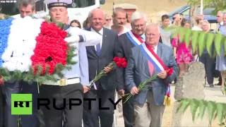Парламентарии из Франции исполнили «Марсельезу» на французском воинском кладбище в Севастополе