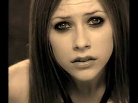 Avril Lavigne Who Knows lyrics and video