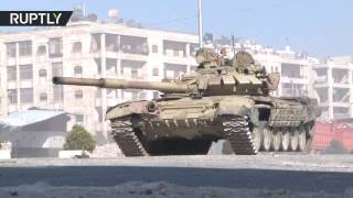 Танки сирийской армии обстреливают позиции боевиков в Алеппо
