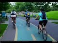 VIDEOCLIP Plimbare cu bicicleta - Case colorate, blocuri gri