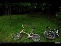 VIDEOCLIP Plimbare cu bicicleta - Case colorate, blocuri gri