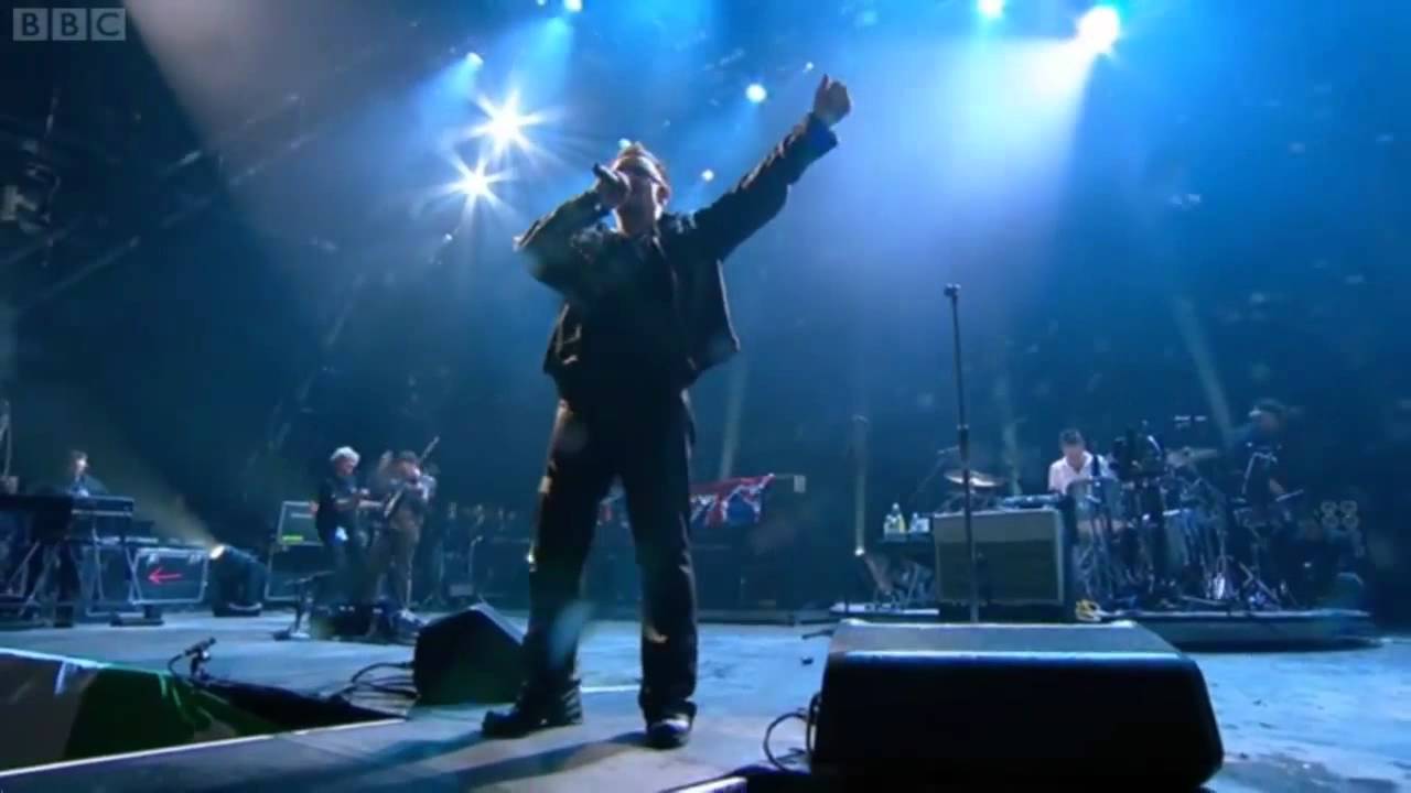 U2 - With Or Without You - Moment Of Surrender - Live At Glastonbury ...
