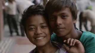 Fulmaya, děvčátko s tenkýma nohama - TRAILER