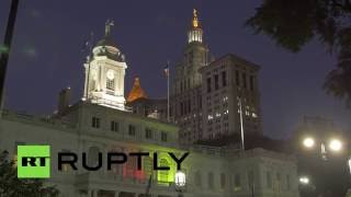 Ратуша Нью-Йорка зажглась цветами немецкого флага в память о жертвах стрельбы в Мюнхене