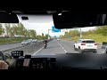 Un motard aide une ambulance Un motard aide une ambulance
