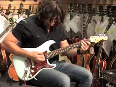1963 Fender Stratocaster Daphne Blue 00722