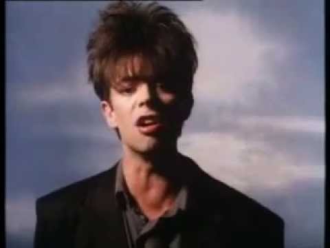 Echo And The Bunnymen - Bring On The Dancing Horses