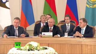 Путин принимает участие в заседании Высшего Евразийского экономического совета