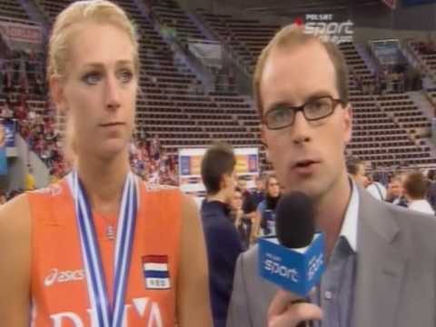 Manon Flier Interview After The 2009 ECH Awarding Ceremony taylor13fan 