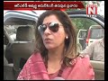 Picture Dimple Kapadia Election Campaign Studio N