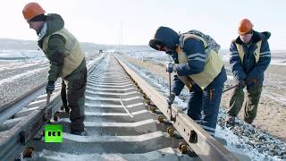 Видео: построен первый километр железной дороги к Крымскому мосту