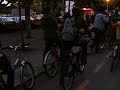 VIDEOCLIP Cu bicicleta prin Bucuresti, ciclopromenada nocturna 2010