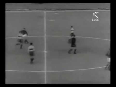 Cagliari - Torino allo stadio Amsicora di Cagliari / 18 Febbraio 1960 [Istituto LUCE]