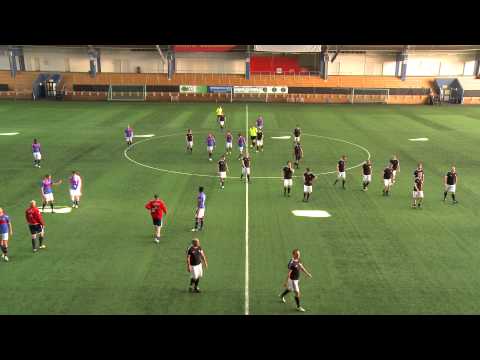11 futbolistas profesionales contra 22 jugadores aficionados 11 futbolistas profesionales contra 22 jugadores aficionados
