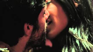 Trailer, Alicia en el País de María