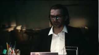 Dziewczyna z szafy fragment "optymistyczna wersja" trailer