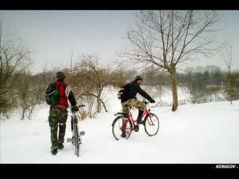 VIDEOCLIP Velo - saniuta in Parcul Tineretului