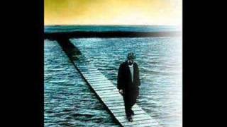 İbrahim Sadri Unut şiirini sesli dinle....
Unut
Yağmur tanesini
Unut
Saçların rengini gözle İbrahim Sadri Unut şiirini sesli dinle....
Unut
Yağmur tanesini
Unut
Saçların rengini gözle