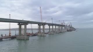 Установлены все автоопоры Керченского моста
