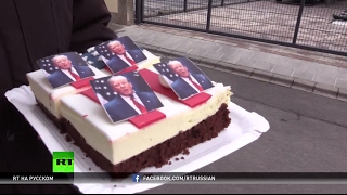 Трамп на десерт: родственники президента США в Германии выпекают пирожные с его изображением