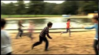 Friedlich in die Katastrophe - Trailer - im Kino ab Oktober 2012