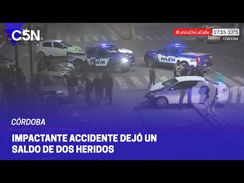 IMPACTANTE ACCIDENTE en CÓRDOBA: manejaba a toda velocidad y chocó contra otro auto