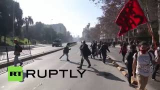 Протесты против реформы образования в Чили закончились беспорядками