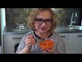 Фрагмент с начала видео Морковь по-корейски - гениальный рецепт! Фрагмент с начала видео Морковь по-корейски - гениальный рецепт!