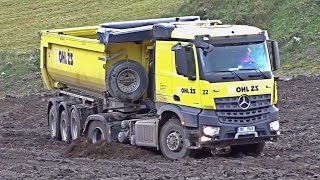 Power in mud - Mercedes Arocs with trailer