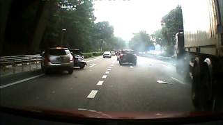 2012 11 23 0857hrs trailer 4cars BKE to PIE