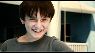 Dolphin Tale (2011) {PG} Trailer for movie review at http://www.edsreview.com