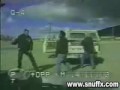 Pelea de un policía con dos conductores Pelea de un policía con dos conductores