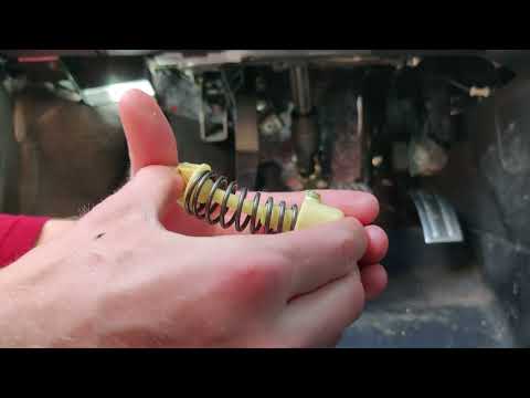Come si cambia la molla della frizione in una Ford Focus ST