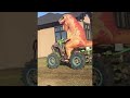 Dino sur un quad Dino sur un quad
