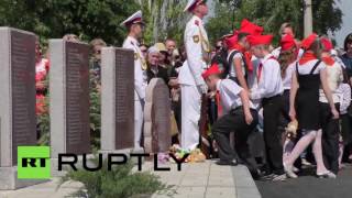 В Донецке открыли мемориал погибшим в Донбассе мирным жителям
