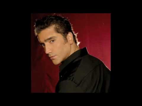 Muy Lejos De Ti - Alejandro Fernandez